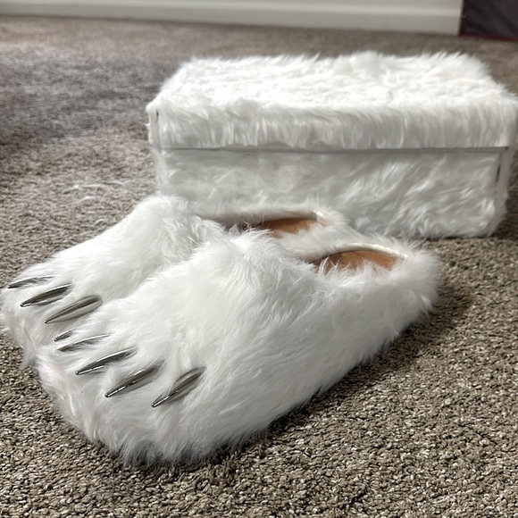 Bravest Studios | Shoes | Bravest Studios White Bear Claw Slides